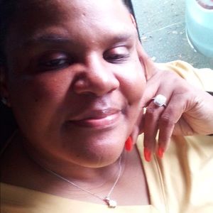 Meet your Posher, Yolanda